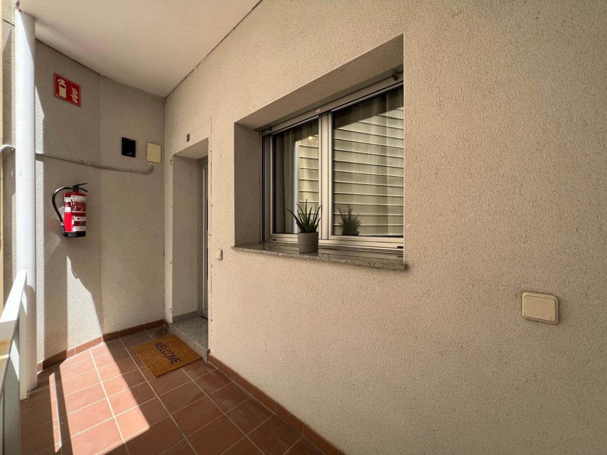 Cozy Apartment Well-Located In Terrassa, Barcelona Exterior foto